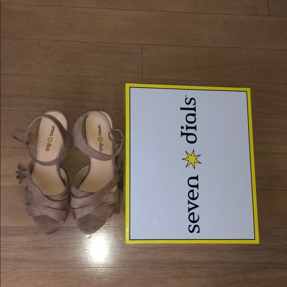 Seven Dials 3 inch self tie heels